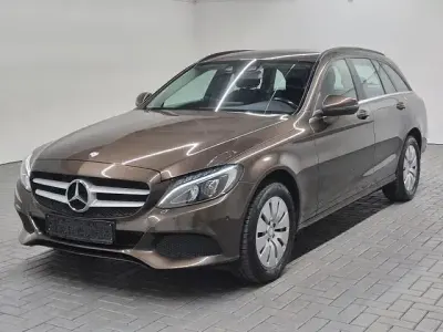 Usata Mercedes C180 156 CV (114 kW) 2015 Marrone Station wagon