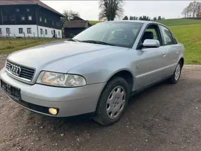 Gebraucht Audi A4 102 PS (75 kW) 1999 Silber Limousine
