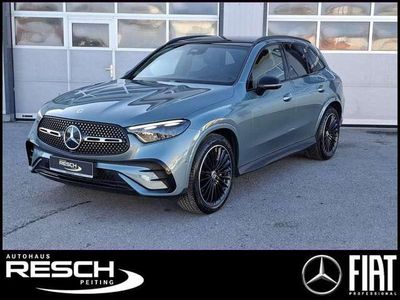 Gebraucht Mercedes GLC300 AMG 258 PS (189 kW) 2024 Lack verdesilber (metallic) SUV
