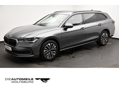 Graphitegrau metallic Gebraucht 2025 Skoda Superb Selection Kombi | 38.450 € (Guter Preis)