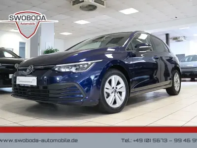 Gebraucht VW Golf VIII Life 150 PS (110 kW) 2023 Blau Limousine