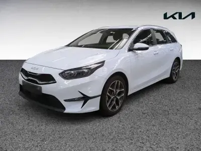 Gebraucht Kia Ceed Sportswagon Spirit 140 PS (102 kW) 2025 Andere Kombi
