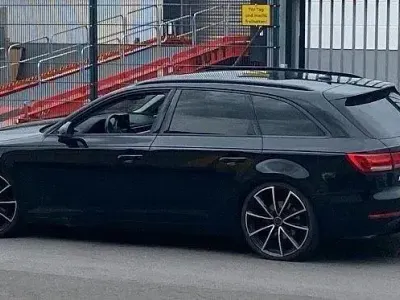 Gebraucht Audi A4 Comfort 170 PS (125 kW) 2018 Schwarz Kombi