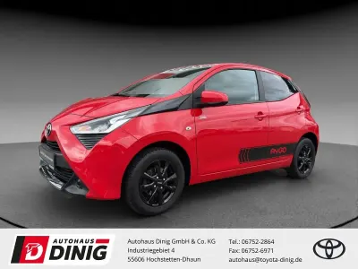Gebraucht Toyota Aygo X-play 72 PS (52 kW) 2021 Rot Kleinwagen