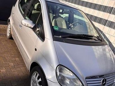 Grau Gebraucht 2003 Mercedes A140 Elegance Van / Kleinbus | 2.990 € (Etwas zu teuer)