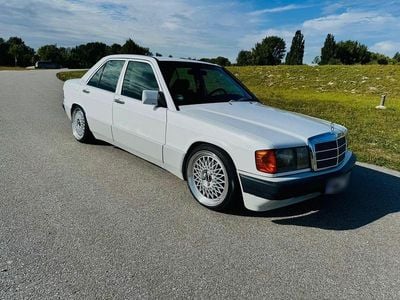 Usata Mercedes 190 118 CV (86 kW) 1989 Bianco Berlina