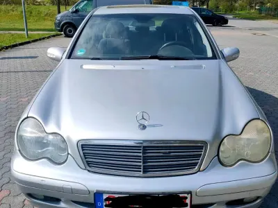 Gebraucht Mercedes C180 143 PS (105 kW) 2002 Silber Limousine