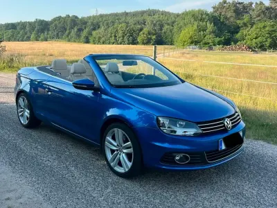 Gebraucht VW Eos 160 PS (117 kW) 2011 Blau Cabrio