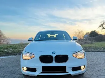 Gebraucht BMW 116 Advantage 116 PS (85 kW) 2014 Weiß Kleinwagen