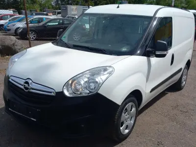 Używany Opel Combo 90 KM (66 kW) 2016 Biały Minivan