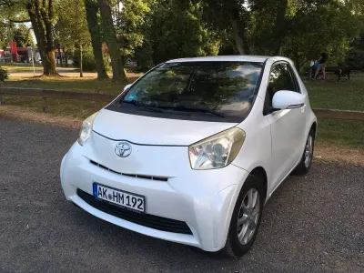 Gebraucht Toyota iQ 68 PS (50 kW) 2009 Weiß Kleinwagen