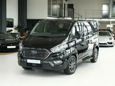 Gebraucht Ford Tourneo Custom Titanium 185 PS (136 kW) 2020 Schwarz Van