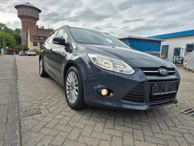 Gebraucht Ford Focus 150 PS (110 kW) 2011 Grau Kombi