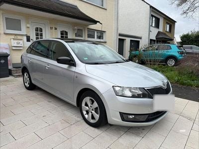 Second-hand Skoda Rapid Ambition 90 CP (66 kW) 2014 Argintiu Berlinǎ