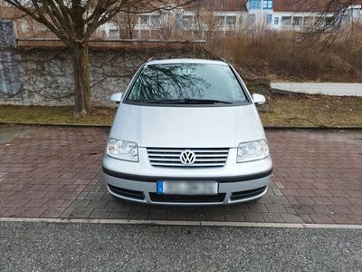 gebraucht VW Sharan 1.9TDI/4x4 Allrad/Tüv 05.2025/ZR. Neu.