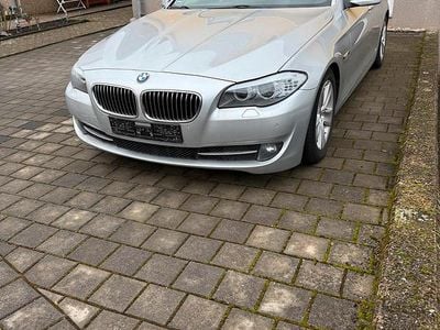 Gebraucht BMW 523 204 PS (150 kW) 2010 Silber Limousine