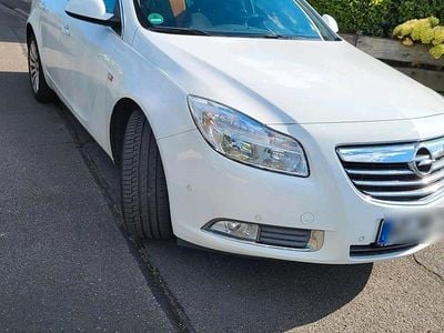 Gebraucht Opel Insignia Sport 160 PS (117 kW) 2011 Weiß Kombi
