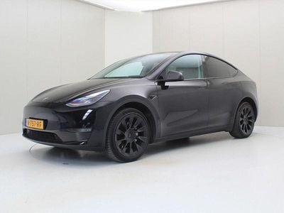 Begagnad Tesla Model Y Long Range AWD 258 kW (351 HK) 2021 Svart SUV