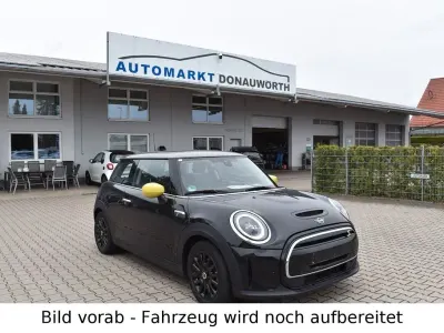 Gebraucht Mini Cooper SE Essential 135 kW (184 PS) 2023 Schwarz Kleinwagen