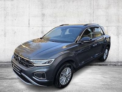 Second-hand VW T-Roc Life 150 CP (110 kW) 2024 Gri SUV