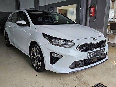 Gebraucht Kia Ceed Sportswagon Spirit 140 PS (102 kW) 2021 (wd) cararraweiss Kombi