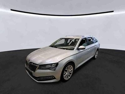 Gebraucht Skoda Superb Style 150 PS (110 kW) 2022 Stribrna brilliant/ brilliants Kombi