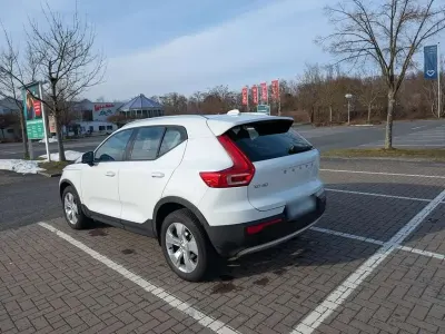 Gebraucht Volvo XC40 Momentum 129 PS (94 kW) 2021 SUV