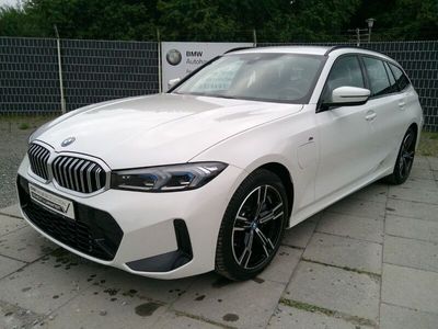 BMW 330e