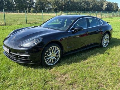 Porsche Panamera 4S