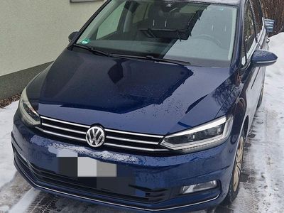 Blau Gebraucht 2017 VW Touran Sound Van / Kleinbus | 15.200 € (Etwas zu teuer)