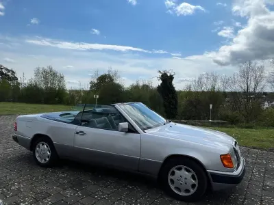 Gebraucht Mercedes 300 220 PS (161 kW) 1992 Silber Cabrio