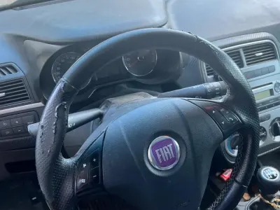 Gebraucht Fiat Punto 77 PS (56 kW) 2009 Schwarz Kleinwagen