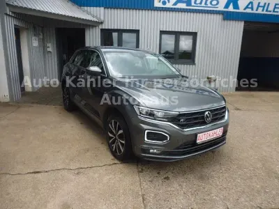 Gebraucht VW T-Roc Style 150 PS (110 kW) 2020 Grau SUV