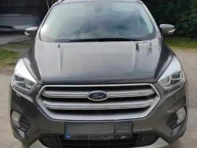 Gebraucht Ford Kuga Trend 150 PS (110 kW) 2018 Grau SUV