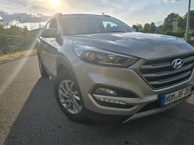 Gebraucht Hyundai Tucson Advantage 132 PS (97 kW) 2016 Beige SUV