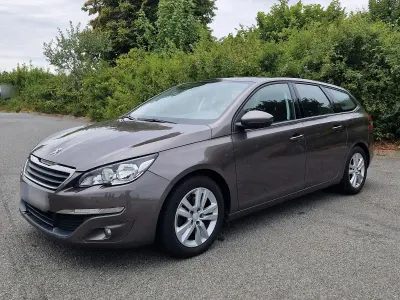 Gebraucht Peugeot 308 Active 131 PS (96 kW) 2014 Grau Kombi