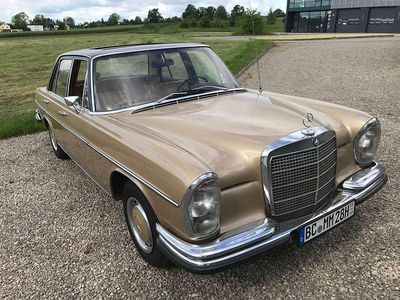 Gebraucht Mercedes S280 140 PS (102 kW) 1968 Gold Limousine