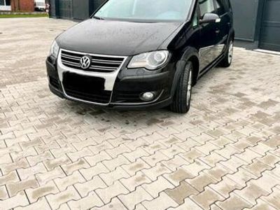 VW Touran Cross