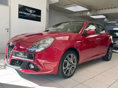 Gebraucht Alfa Romeo Giulietta Super 170 PS (125 kW) 2018 Rot Kleinwagen