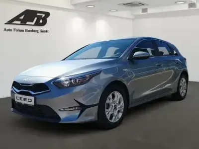 Gebraucht Kia Ceed Vision 160 PS (117 kW) 2022 Silber Kleinwagen