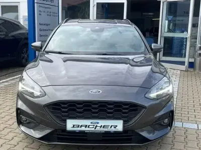 Gebraucht Ford Focus ST-Line X 155 PS (114 kW) 2022 Magnetic grau metallic Kombi