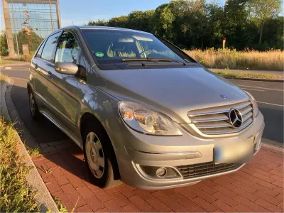 Gebraucht Mercedes B150 95 PS (69 kW) 2007 Silber Van / Kleinbus