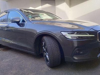 Gebraucht Volvo V60 Momentum 190 PS (139 kW) 2019 Braun Kombi