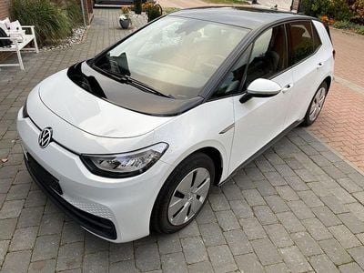 Weiß Gebraucht 2022 VW ID.3 Pure Kleinwagen | 17.400 € (Guter Preis)