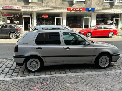 Brugt VW Golf III 90 HK (66 kW) 1995 Sølv Sedan