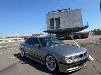 Gebraucht BMW 740 286 PS (210 kW) 1998 Silber Limousine