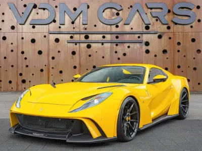 Gebraucht Ferrari 812 799 PS (587 kW) 2021 Gelb Cabrio