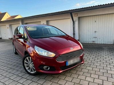 Rot Gebraucht 2016 Ford S-MAX S Van / Kleinbus | 11.999 € (Guter Preis)