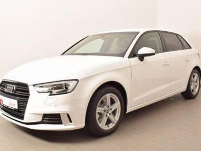 Weiß Gebraucht 2019 Audi A3 Sport Limousine | 35.780 €