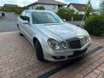 Gebraucht Mercedes E200 Elegance 184 PS (135 kW) 2008 Silber Limousine